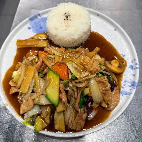 Schweinefeisch Chop Suey