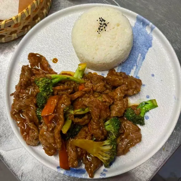 Rindfeisch mit Broccoli